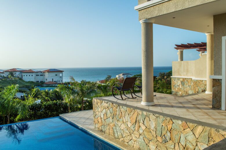 Pristine Bay 3 Bedroom Residence 1103 - Roatan, Honduras