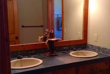 Auburn Lakeside Estate - Auburn, California